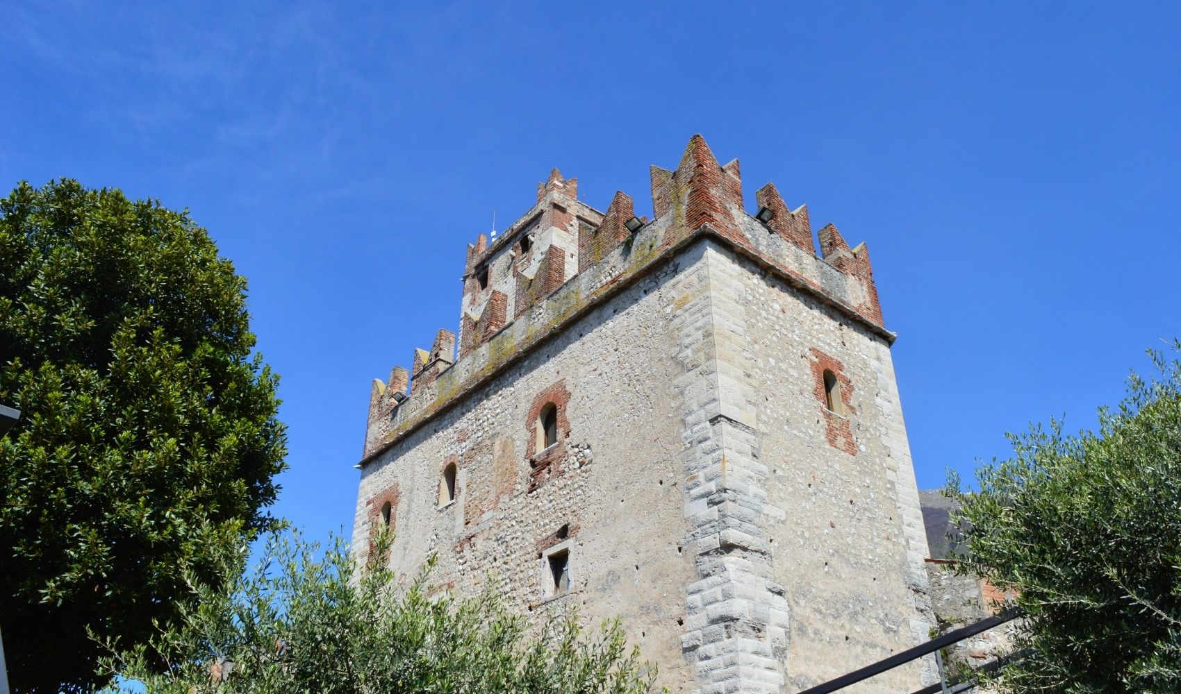 Camminando_Castello_Scaligero_di_Malcesine