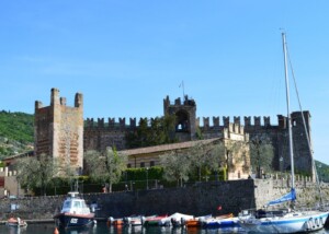 Camminando_Castello_Scaligero_di_Torri_del_Benaco