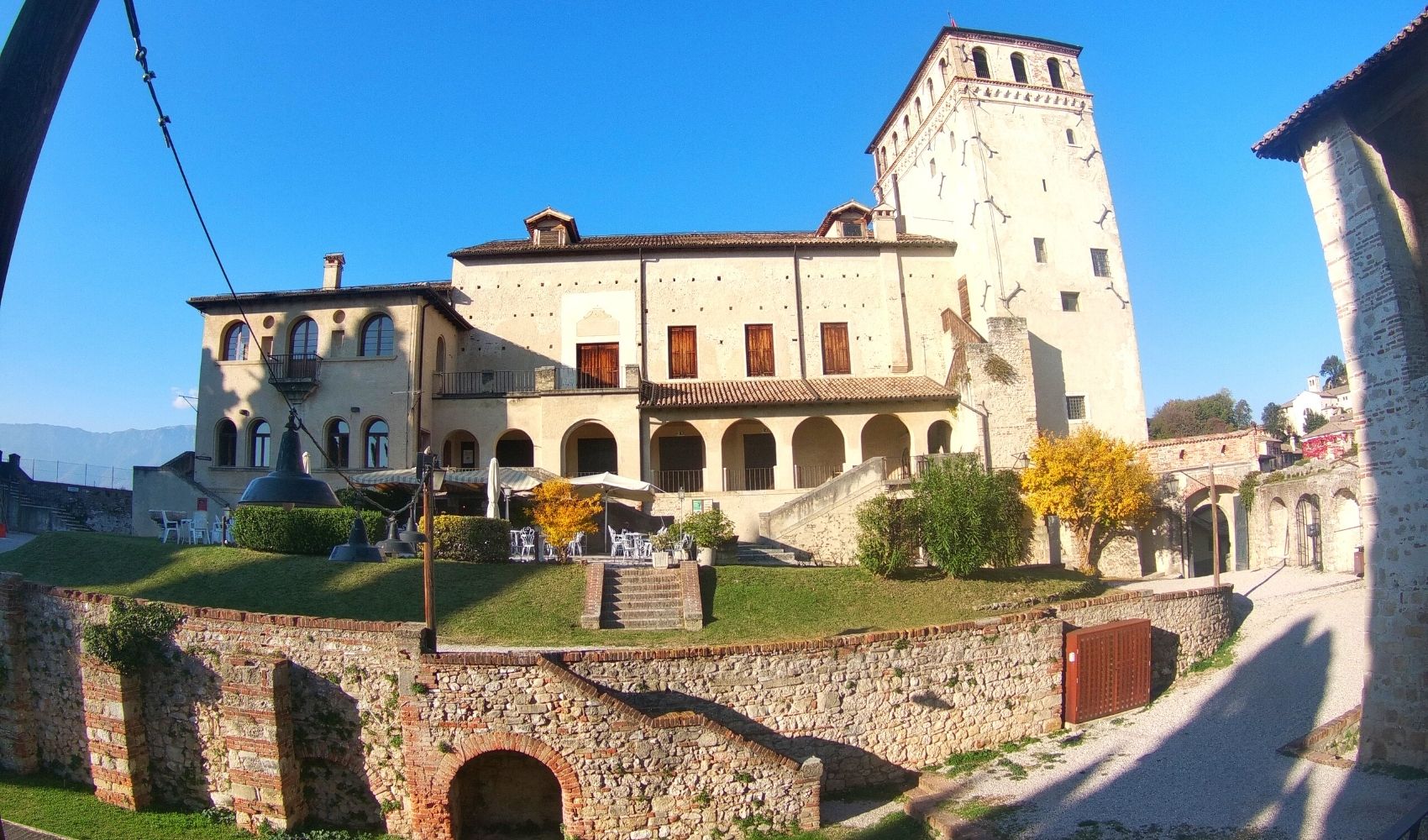 Camminando_Castello_Regina_Cornaro_Asolo