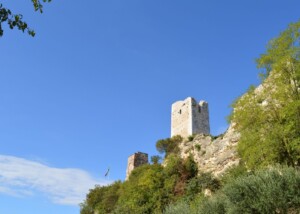 Camminando_Rocca_dei_Vescovi